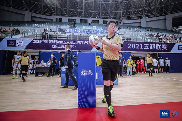 瓜帅谈滕哈赫：他会更强大回归 成绩差我也会下课